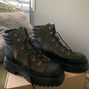 Vince Camuto Black and dark green Lace-Up Boots